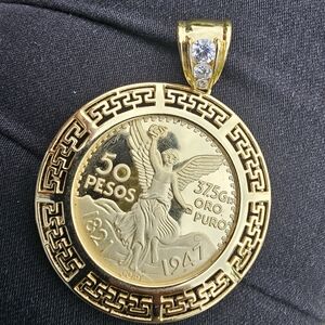 Gold Coin Pendant Necklace